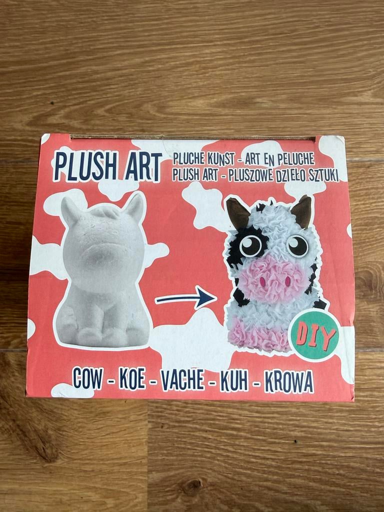 DIY Plush Art Koe Knutselpakket - Nieuw in doos, Ophalen of Verzenden, Nieuw, Knutselwerk
