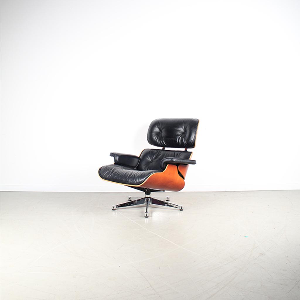1x Vitra Eames Lounge Chair Zwart Leer, Kersenhout – Chroom, Niet ingevuld, Gebruikt, Niet ingevuld, 75 tot 100 cm