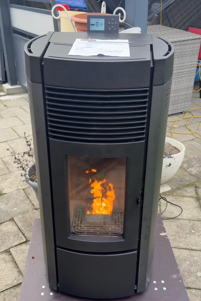 Pelletkachel MCZ MUSA AIR M+12 kw met wifi en 3 ventilatoren, Ophalen of Verzenden, Zo goed als nieuw, Overige brandstoffen, Pelletkachel