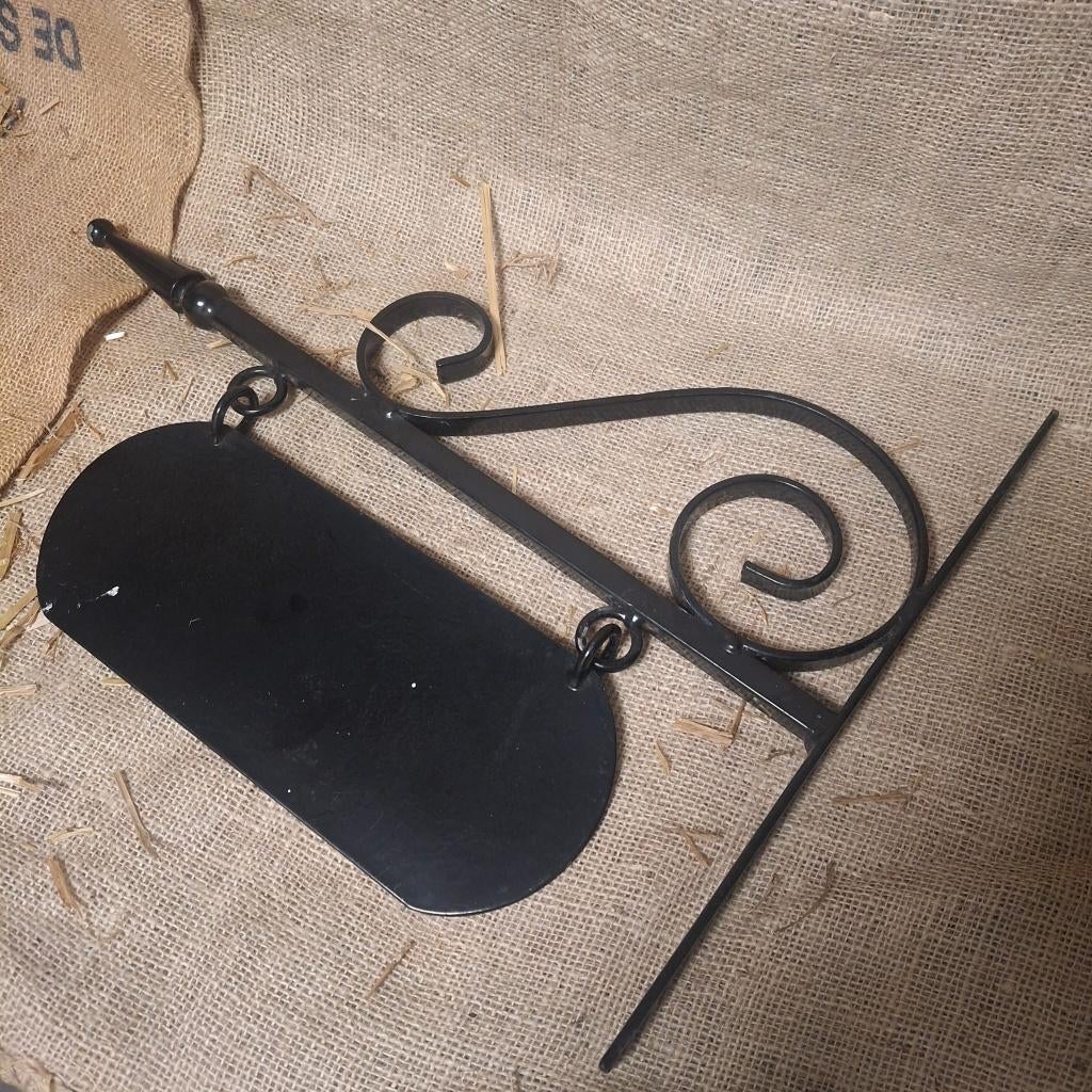 Robuust ijzeren Uithangbord / naambord, Ophalen of Verzenden, Zo goed als nieuw