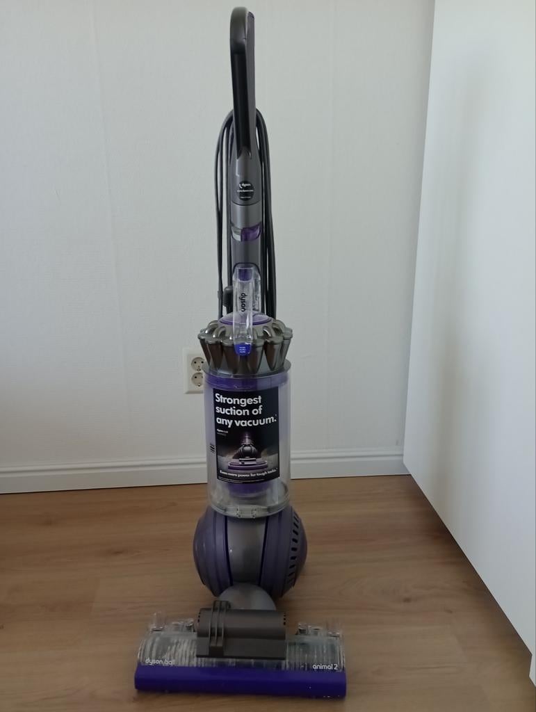 Dyson Stofzuiger 110V (Amerikaanse stekker), Witgoed en Apparatuur, Stofzuigers, Gebruikt, Stofzuiger, Reservoir, Ophalen