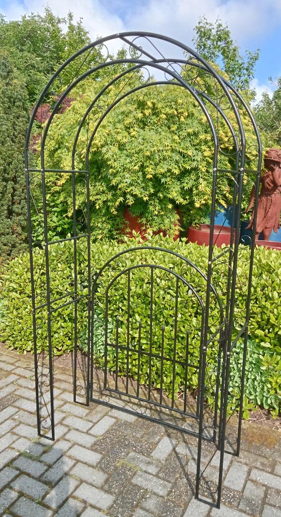 Degelijke ijzeren rozenboog met poort nieuw., Tuin en Terras, Tuinhekken en Hekwerk, Nieuw, Tuinhek, IJzer, Met poort, Ophalen