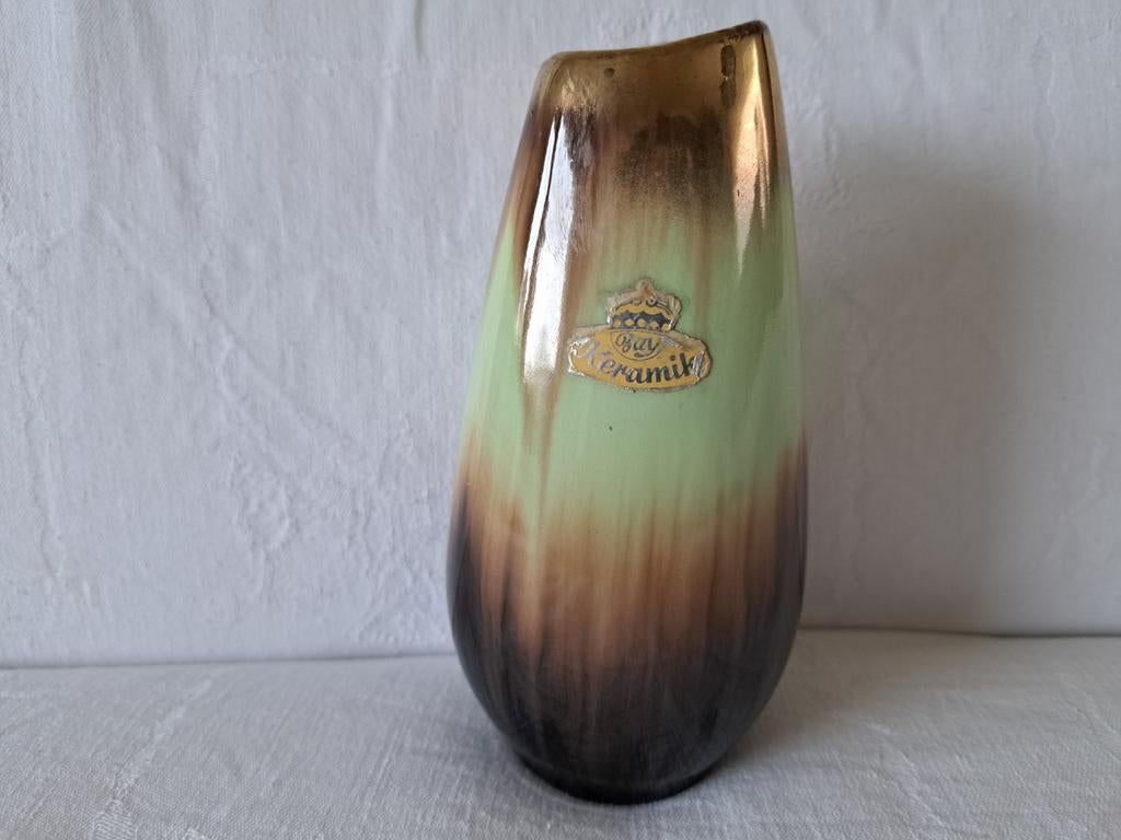 Bay Keramik vaasje, 14.5 cm hoog, Antiek en Kunst, Antiek | Vazen, Ophalen of Verzenden