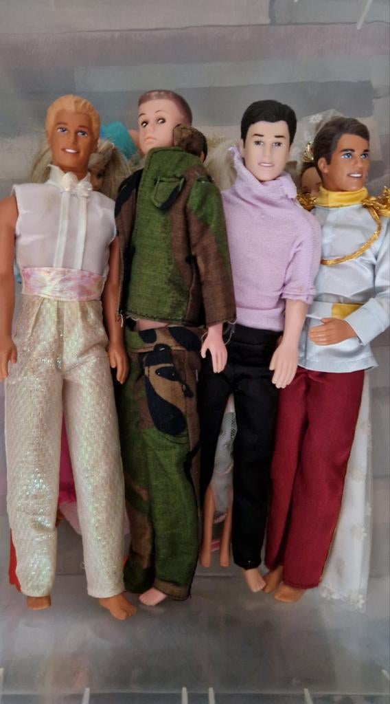 Retro Barbie 4x en Ken 4x 60er jaren  met div.Kleding ed, Ophalen, Gebruikt