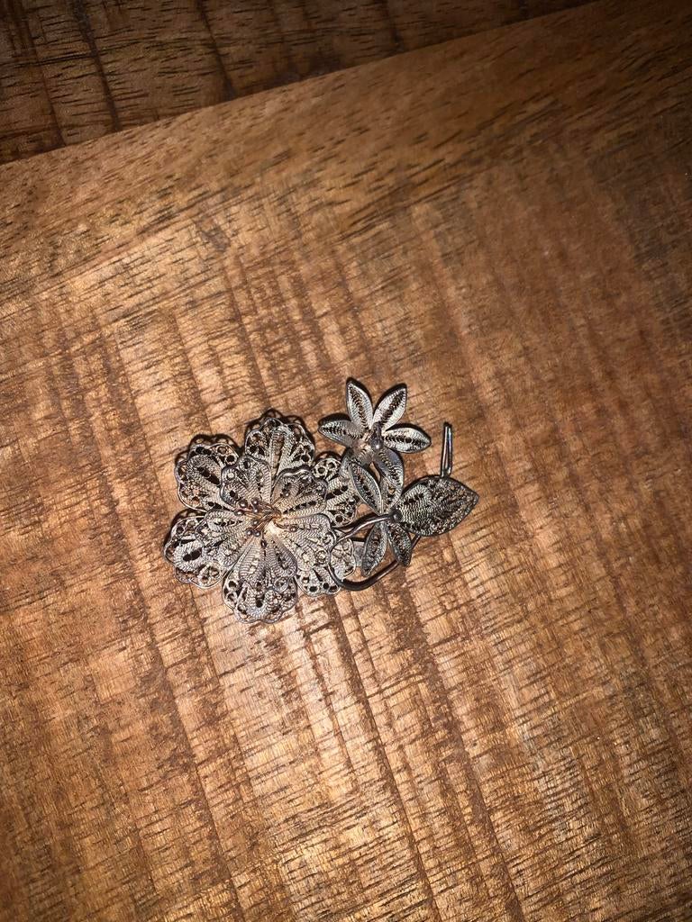 Vintage Javaanse Zilveren 925 Filigraan Broche - Bloemmotief, Ophalen of Verzenden, Zo goed als nieuw, 4 tot 7 cm, Zilver