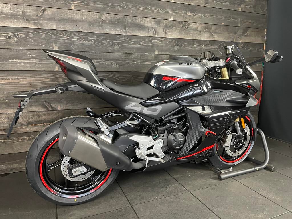 CFMOTO 450SR TC ZIRCON BLACK A2 (bj 2026), 450 cc, Bedrijf, Sport, 12 t/m 35 kW