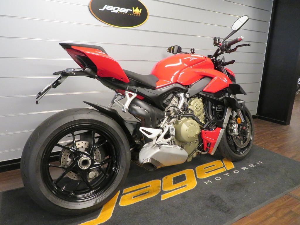 Ducati STREETFIGHTER V4 NIEUWSTAAT! (bj 2020), Motoren, Motoren | Ducati, Bedrijf, 1103 cc, Naked bike