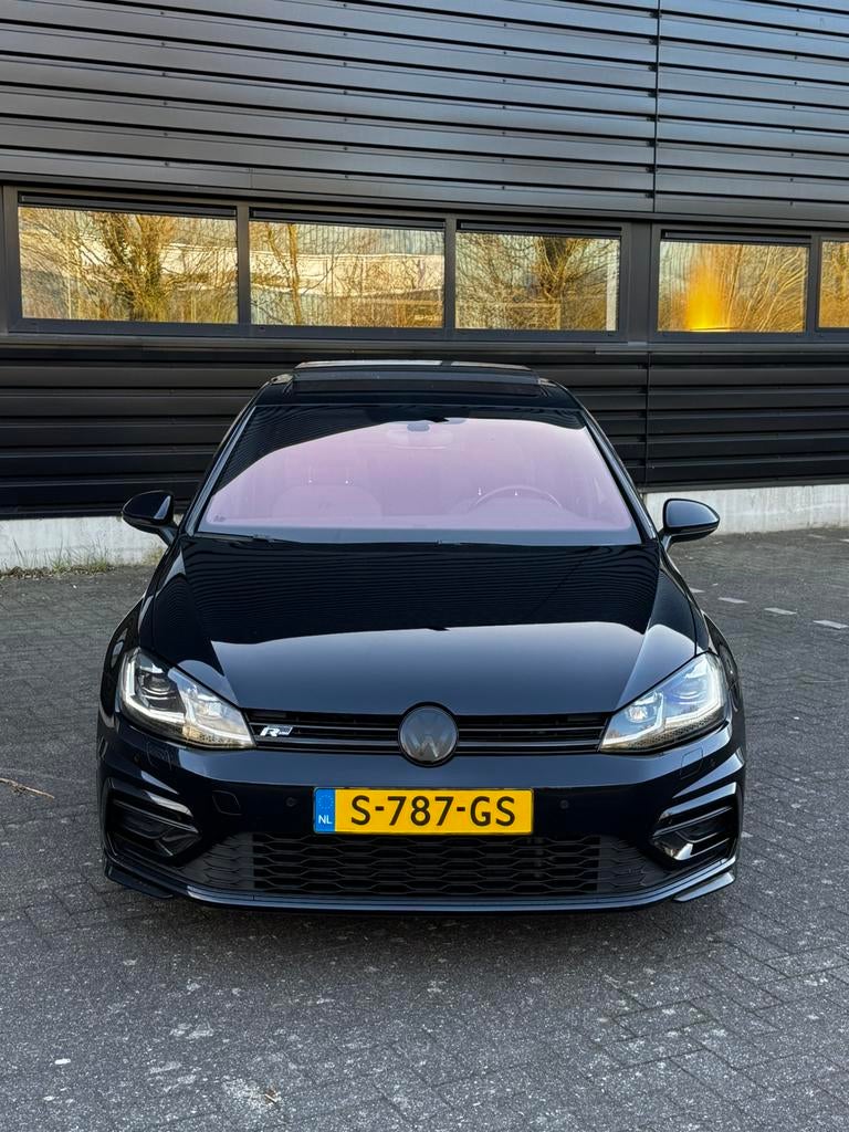 Volkswagen Golf 1.5 TSI 150pk 5D 2017, Voorwielaandrijving, 1498 cc, 4 cilinders, Alcantara
