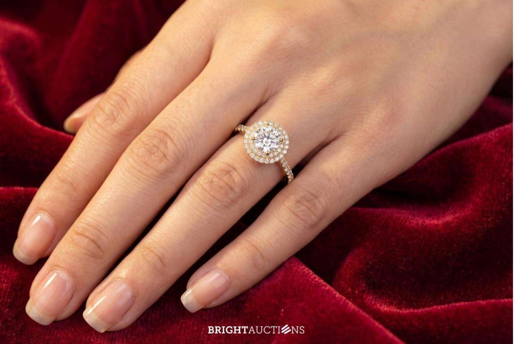 Gouden entourage ring met diamanten en een briljant, Diamant, Wit, Niet ingevuld, Nieuw