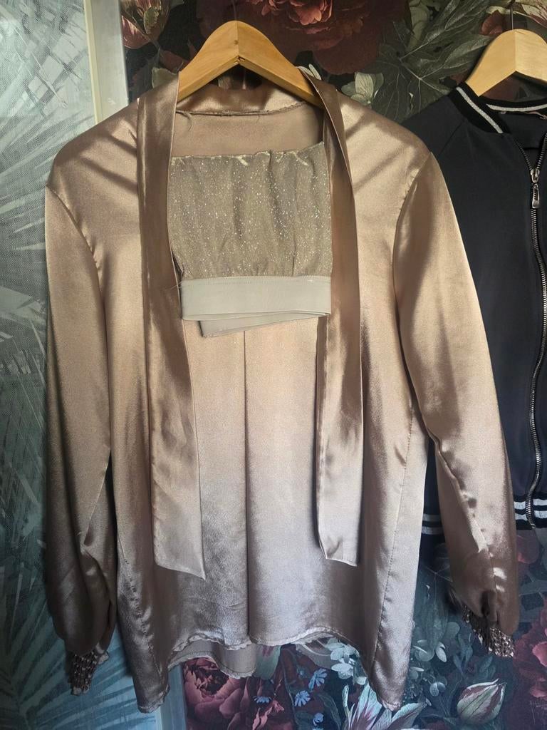 2 Mooie Dames Pakjes Maat S/M - Elegant en Comfortabel, Kleding | Dames, Sophia, Ophalen of Verzenden, Zo goed als nieuw