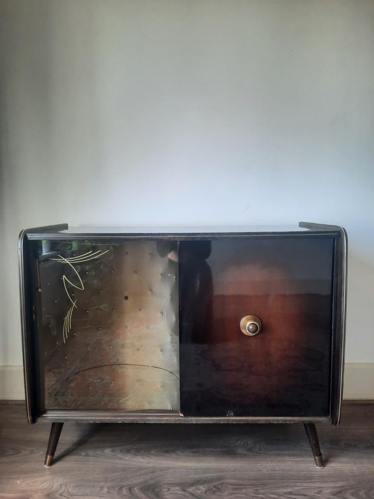 Vintage platen en dranken kast., Ophalen, Gebruikt, 25 tot 50 cm