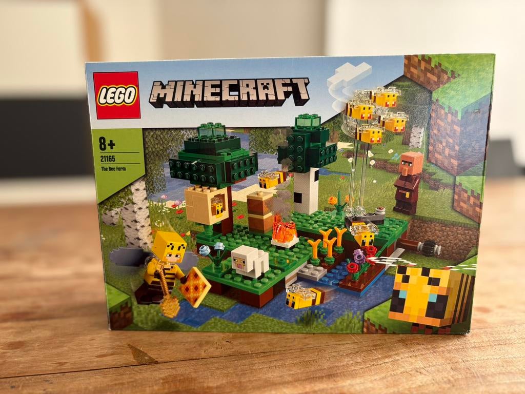 LEGO Minecraft Bee Farm - 21165 compleet in doos, Ophalen of Verzenden, Zo goed als nieuw