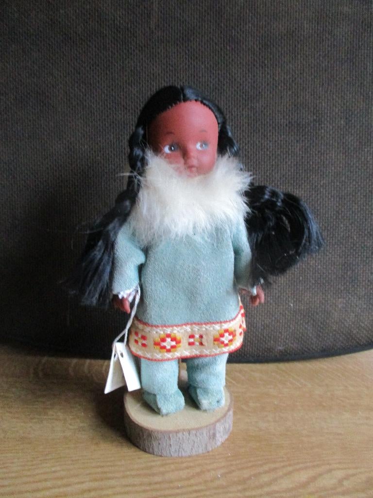 Indiaan pop Canada Eleni's Furs and Crafts suede, Ophalen of Verzenden