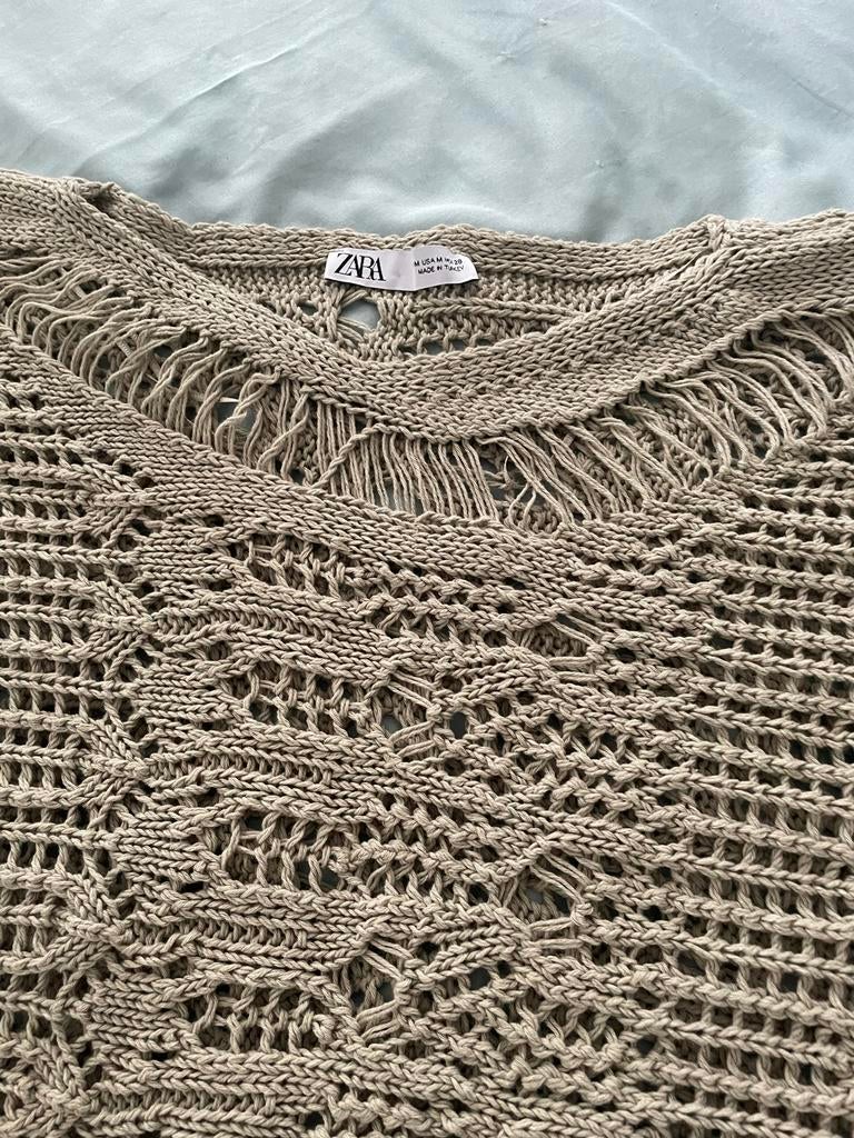 Zara gehaakte trui met franjes - Maat M, Kleding | Dames, Ophalen of Verzenden, Zo goed als nieuw, Maat 38/40 (M), Beige