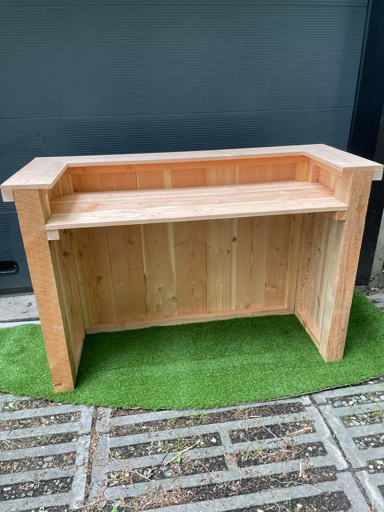Mooie en sterke Douglas bar met 10x10 palen, Ophalen, Nieuw