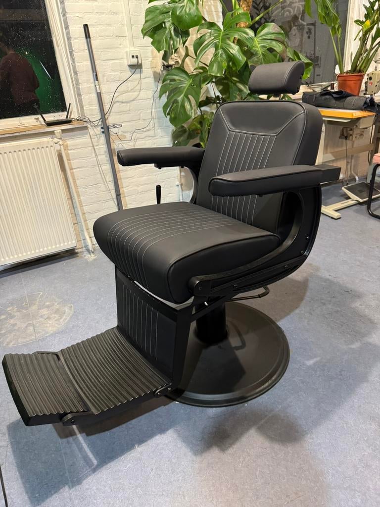 Professional Hydraulic Barber Chair, Ophalen of Verzenden, Zo goed als nieuw