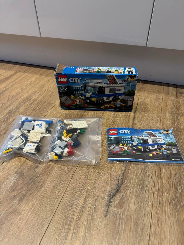 Lego City 60142 Politie Geldtransportwagen, Ophalen of Verzenden, Gebruikt, Complete set, Lego