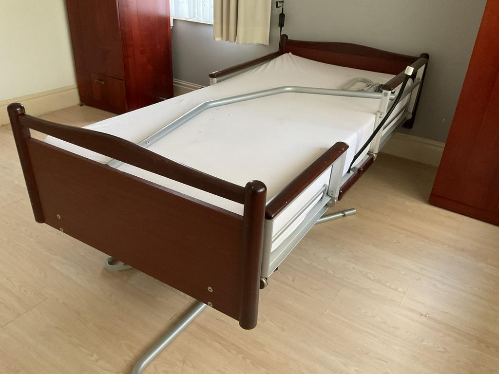 Volker 3080 - Elektrisch Hoog-Laag Thuiszorgbed, Diversen, Ophalen, Gebruikt