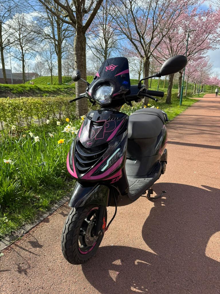 Piaggio zip 4 takt iget, Ophalen, Maximaal 45 km/u, Zip, Zo goed als nieuw