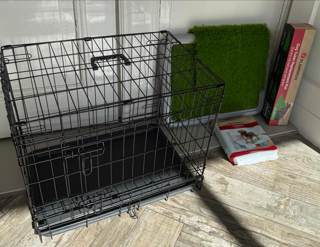 Bench, puppy trainer en pads, Ophalen, Zo goed als nieuw