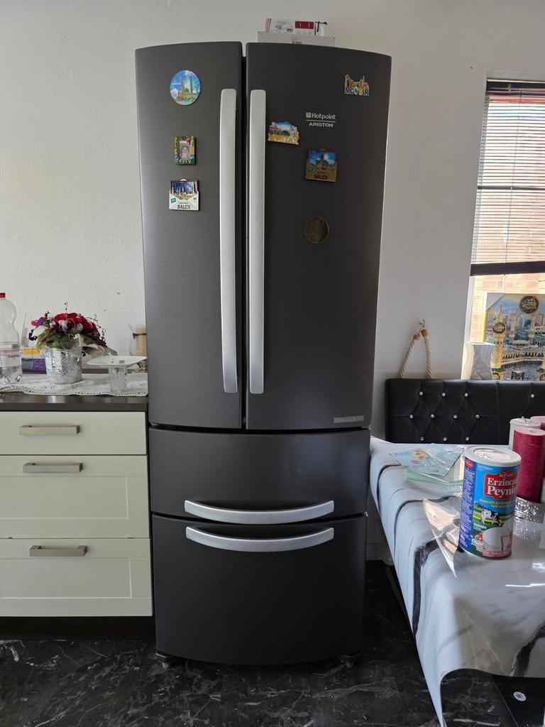 Hotpoint Ariston Amerikaanse Koelkast, Ophalen, 200 liter of meer, 60 cm of meer, Met aparte vriezer