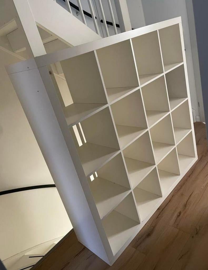 Witte Kallax vakkenkast /opbergkast met 16 vakken, Ophalen, Met plank(en), Gebruikt, 100 tot 150 cm