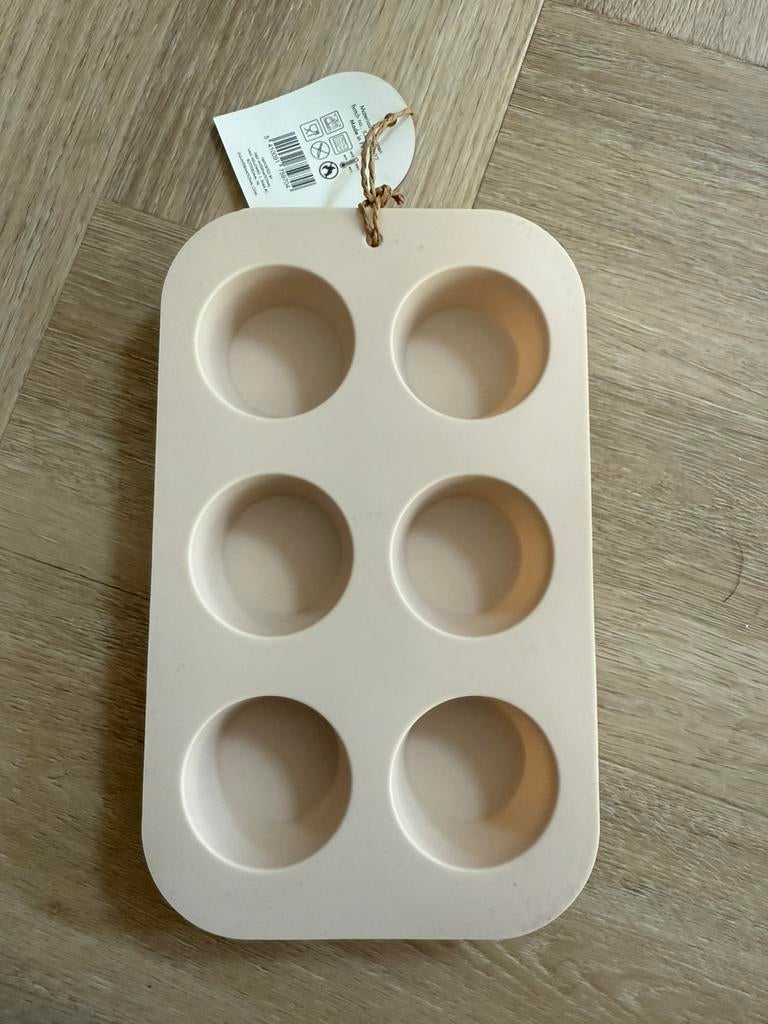 2x Beige Siliconen Muffinvorm / Bakvorm 6-vaks (NIEUWh, Ophalen of Verzenden, Nieuw, Cupcakes, Bakvorm