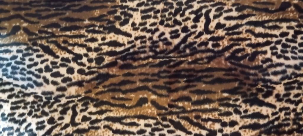 leuke lap panter/ tijgerprint teddystof met vleug, Bruin, 120 cm of meer, Nieuw, Ophalen of Verzenden