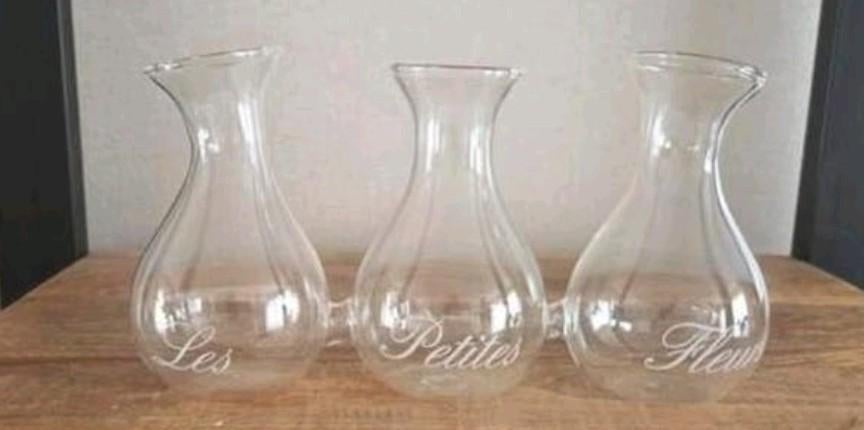 Riviera Maison vaasjes set van 3 - 'Les Petites Fleurs', Huis en Inrichting, Ophalen, Gebruikt, Overige kleuren, Glas