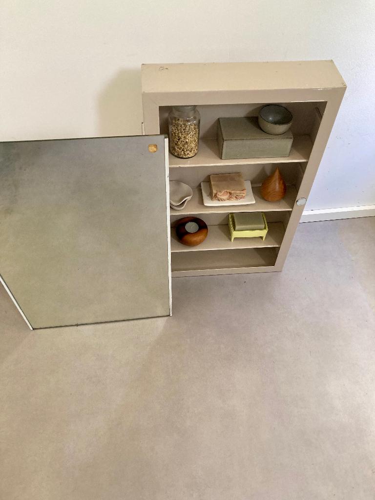 Vintage metalen kastje badkamerkastje met spiegel L' Etoile, Ophalen, Minder dan 50 cm, N, L'  Etoile