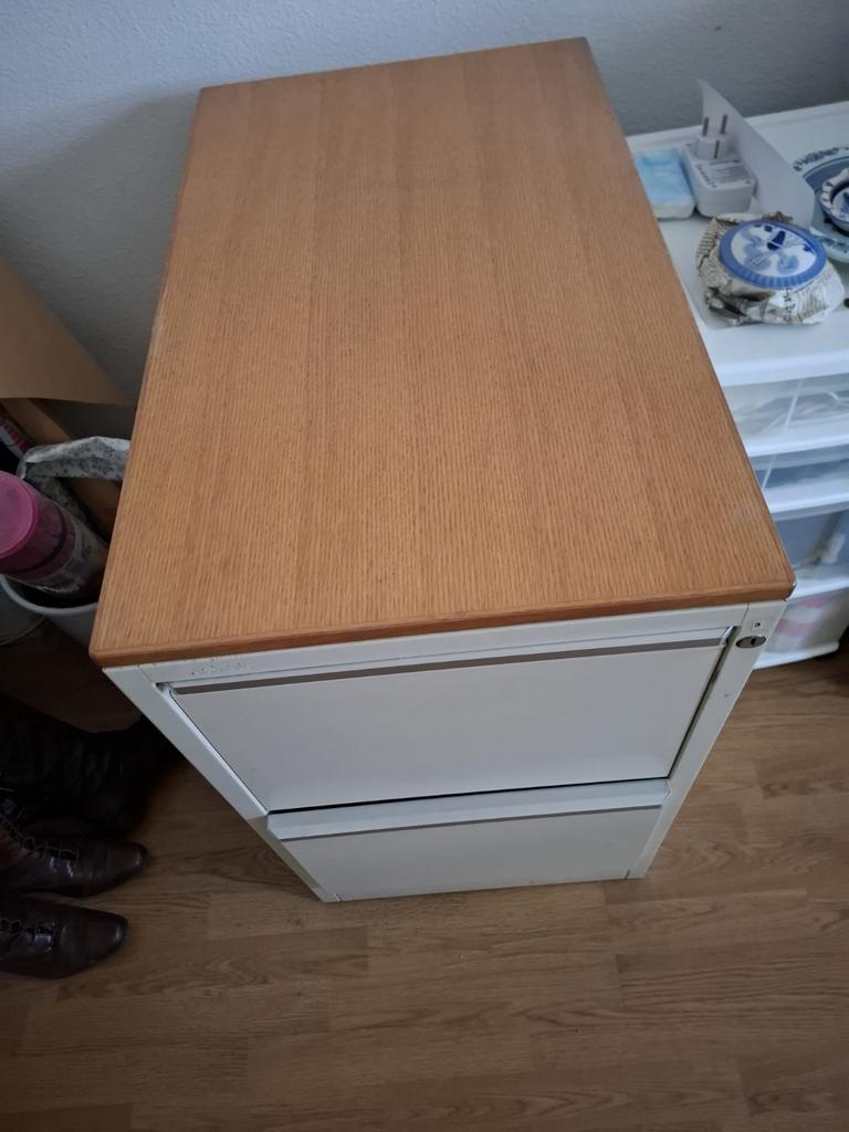 Hangmappen kast, Ophalen