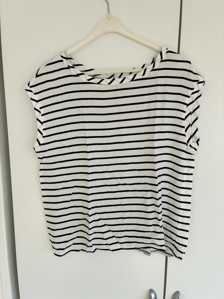 Erg fijne top van Opus, M, zwart/wit, in nieuwstaat, Ophalen of Verzenden, Zo goed als nieuw, Zwart, Korte mouw