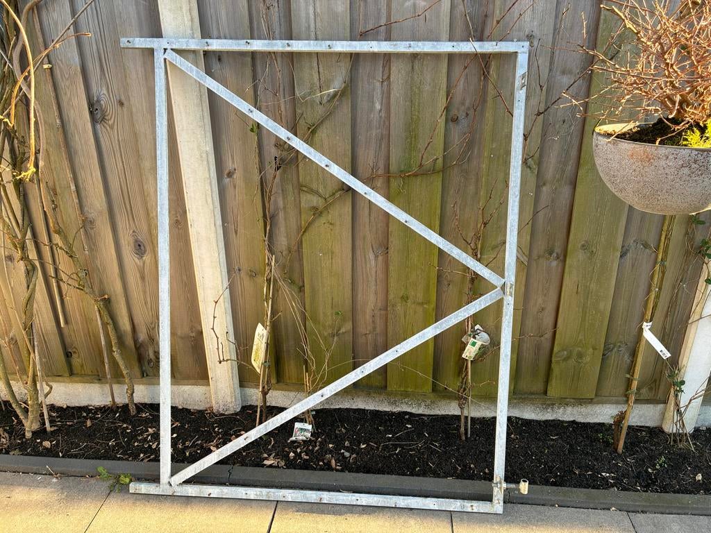 Poortframe (2x) voor dubbele poort, Ophalen, Gebruikt, 150 tot 200 cm, IJzer