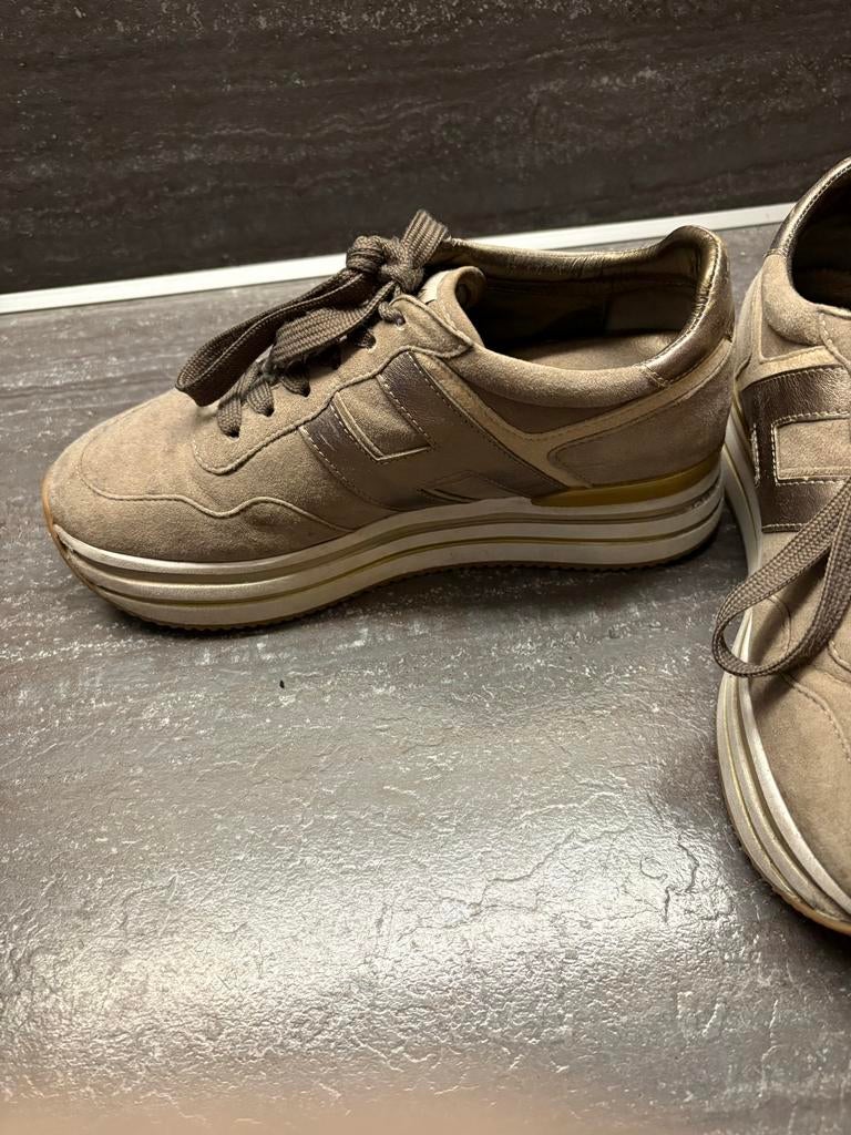 Hogan sneakers maat 37 taupe, Ophalen of Verzenden, Gedragen, Overige kleuren, Sneakers of Gympen