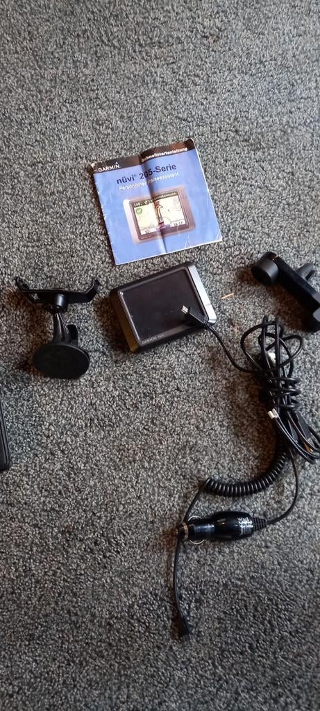 Garmin nuvi ,met kabels standaard enz. Accu is zwak, Ophalen