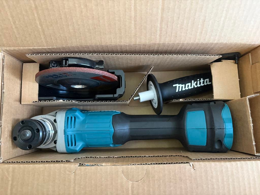 Makita Accu haakse slijper 125mm 18V DGA506Z (nieuw), Doe-het-zelf en Verbouw, Gereedschap | Slijpmachines, Ophalen of Verzenden