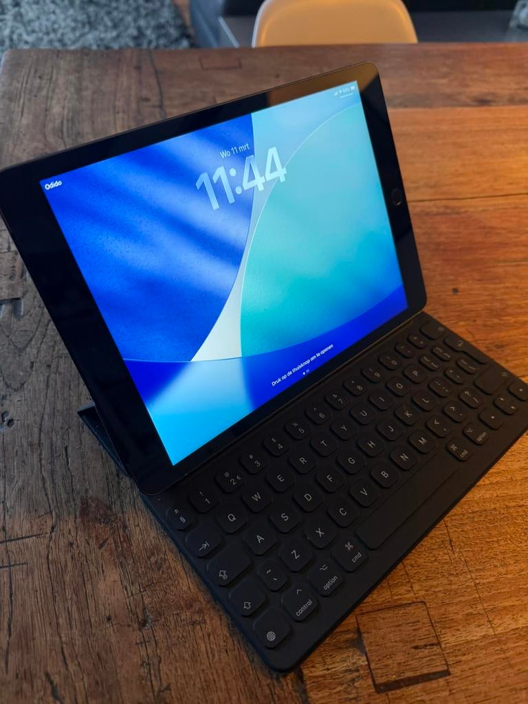 Ipad LTE 4G 2021 9e gen. Apple smart keyboard cover, Computers en Software, Apple iPads, 10 inch, Gebruikt, Apple iPad, Ophalen of Verzenden