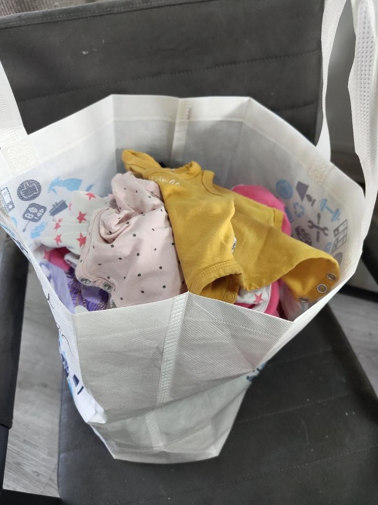 Tas vol meisjes kleren maat 44 tot 62 zsm ophalen zevenkamp, Ophalen, Maat 62