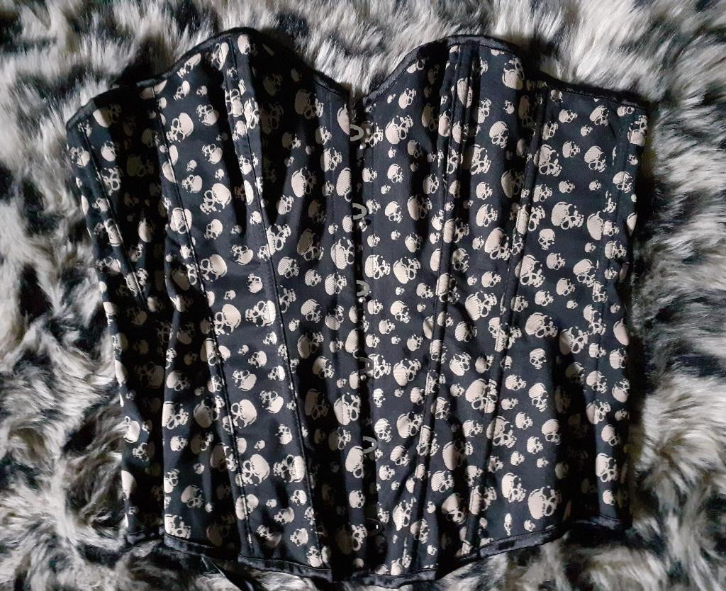 4 mooie korsetten, Ophalen, Nieuw