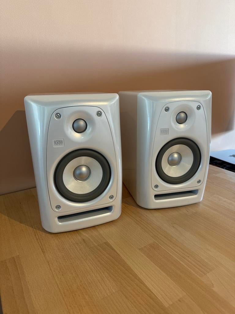 KRK Rokit 5 Studio Monitoren (Wit, Set van 2), Zo goed als nieuw, 60 tot 120 watt, Front, Rear of Stereo speakers, Ophalen