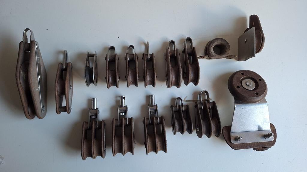 15 HYE Tufnol blokken. katrollen, enkel, dubbel, drieschijf, Ophalen of Verzenden, Gebruikt, Lijn of Blok