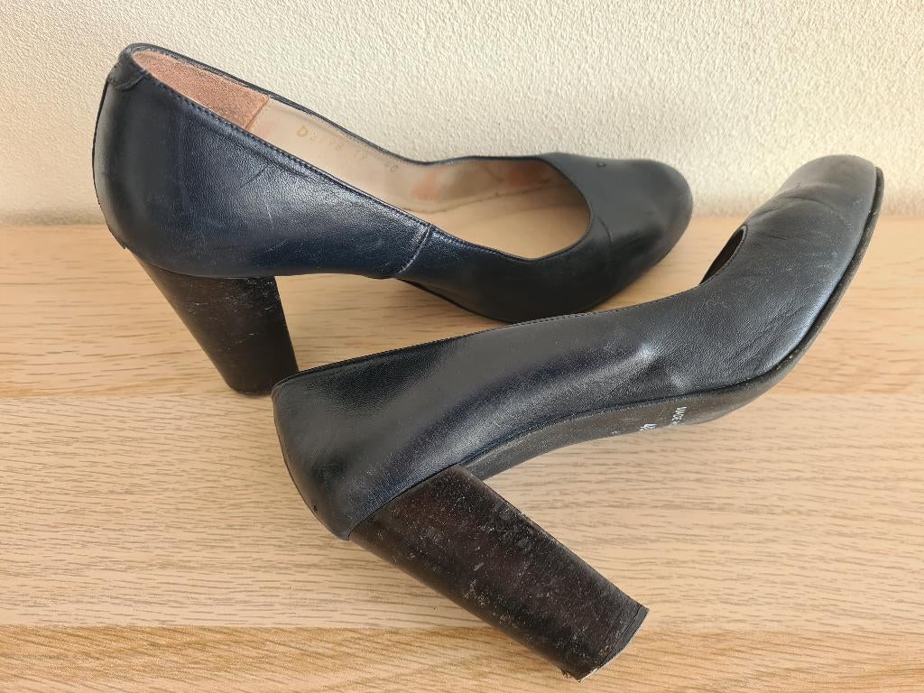 Nelson stewardessen pumps (donkerblauw, maat 40), Kleding | Dames, Schoenen, Pumps, Blauw, Ophalen of Verzenden, Nelson