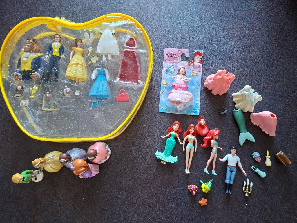 Disney Belle & Ariel poppen en accessoires set, Ophalen of Verzenden, Gebruikt