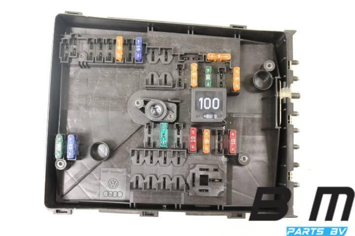 Zekeringkast in motorruimte VW Golf 5 / Jetta 1K0937125A, Auto-onderdelen, Gebruikt