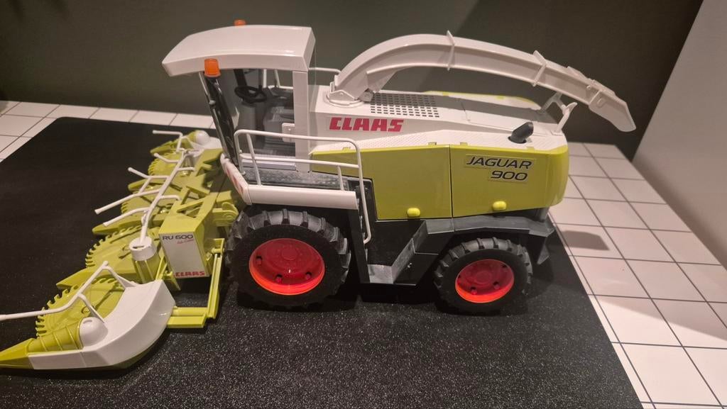 Bruder CLAAS JAGUAR 900 MAISHAKSELAAR 1/16 - Nieuwstaat, Ophalen of Verzenden, Nieuw