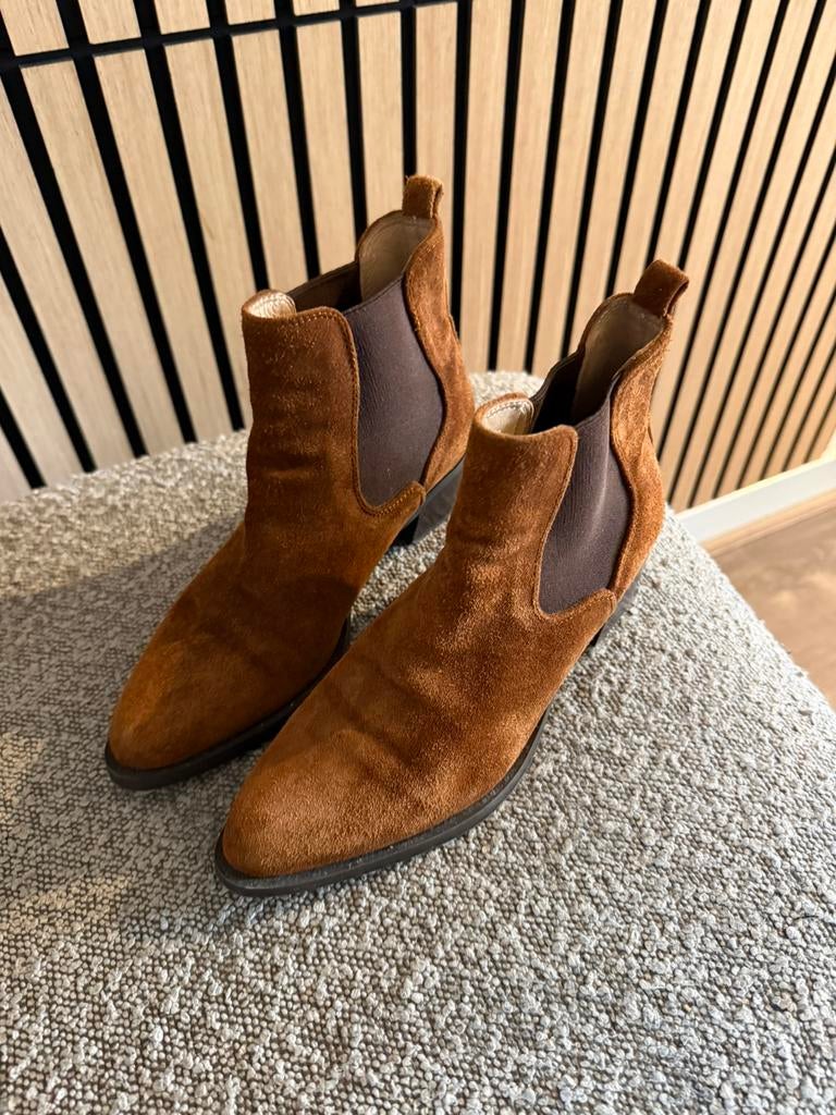 Unisa suède enkellaarsjes maat 36, Ophalen, Schoenen met lage hakken, Bruin, Gedragen