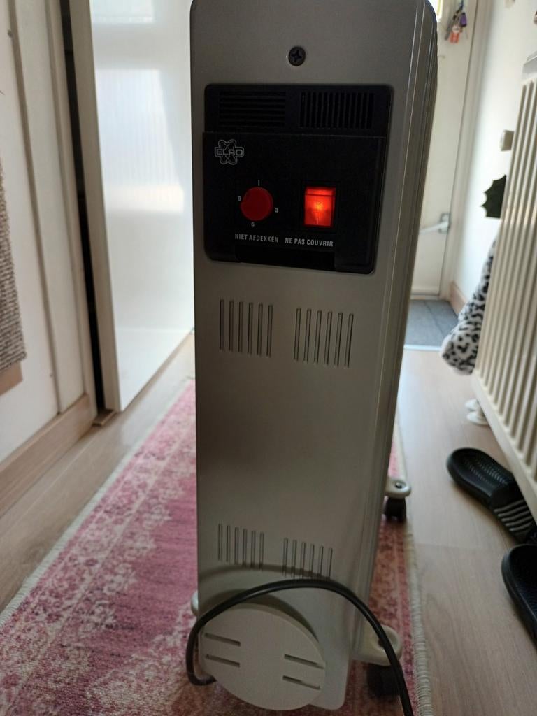 Elektrische kachel van Elro. Licht grijze kleur. 2000 watt., Huis en Inrichting, Kachels, Ophalen, Elektrisch, Overige soorten