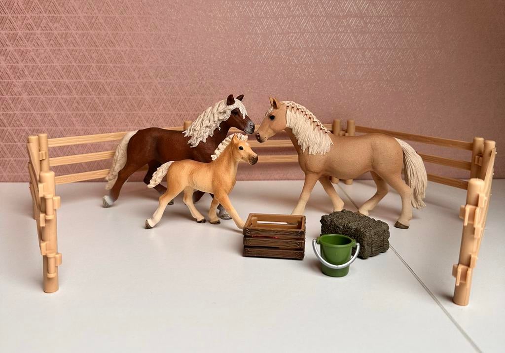 Schleich paard haflinger familie set, Ophalen of Verzenden, Zo goed als nieuw