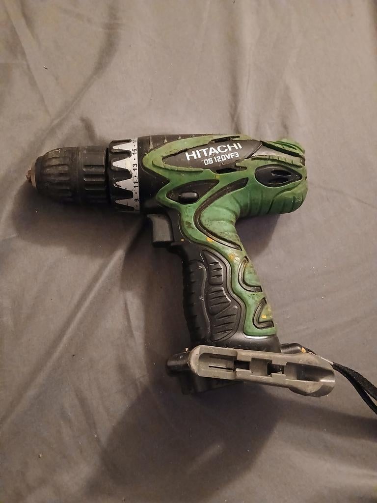 Hitachi DS12DVF3 Boormachine - Geen Accu, Ophalen of Verzenden, Gebruikt, Boor- en Schroefmachine