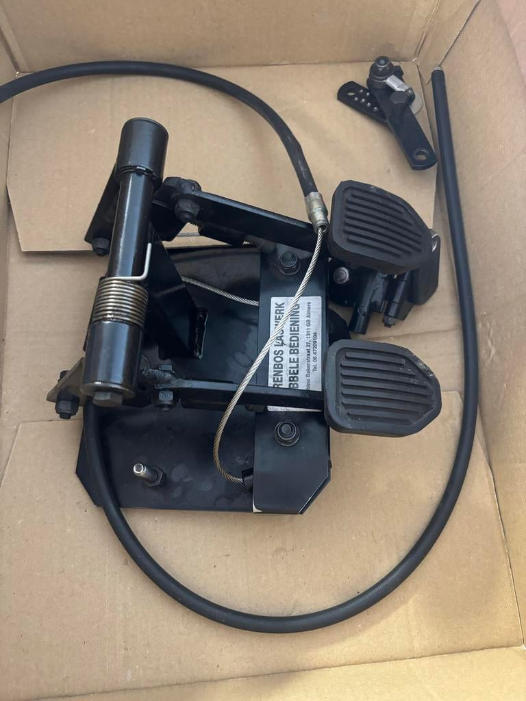 Te koop Dubbele bediening lesauto, Ophalen